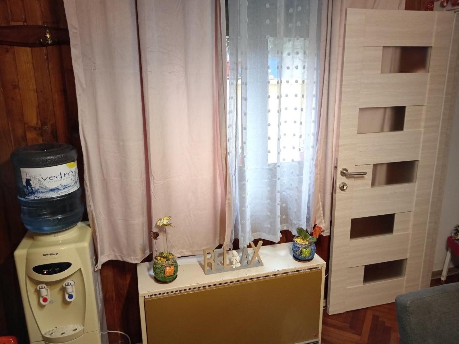 Apartman En Dusanovac Bagian luar foto